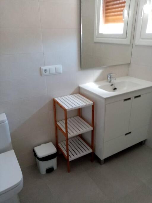 Casa Julio, Bonita Casa Comoda Y Espaciosa, Totalmente Reformada Con Terraza Y Jardin Privado Riezu Extérieur photo