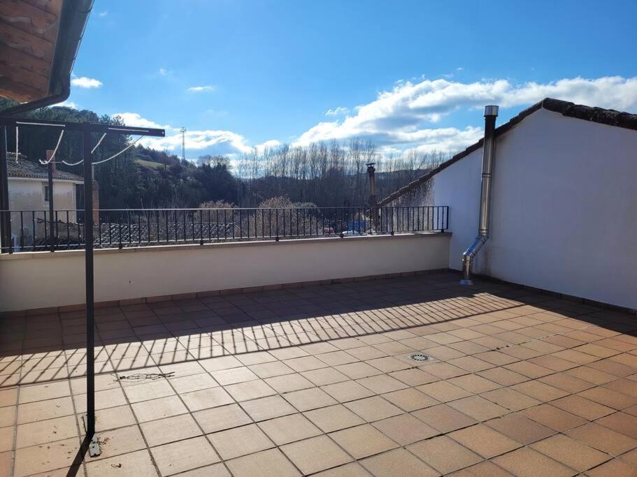 Casa Julio, Bonita Casa Comoda Y Espaciosa, Totalmente Reformada Con Terraza Y Jardin Privado Riezu Extérieur photo