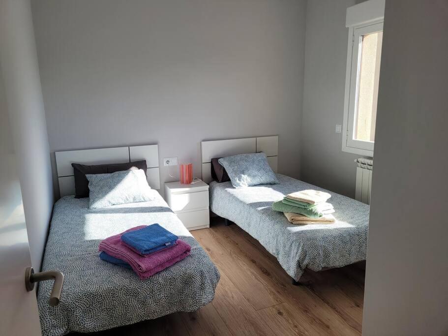 Casa Julio, Bonita Casa Comoda Y Espaciosa, Totalmente Reformada Con Terraza Y Jardin Privado Riezu Extérieur photo