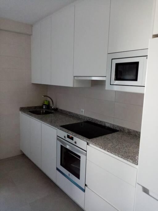 Casa Julio, Bonita Casa Comoda Y Espaciosa, Totalmente Reformada Con Terraza Y Jardin Privado Riezu Extérieur photo