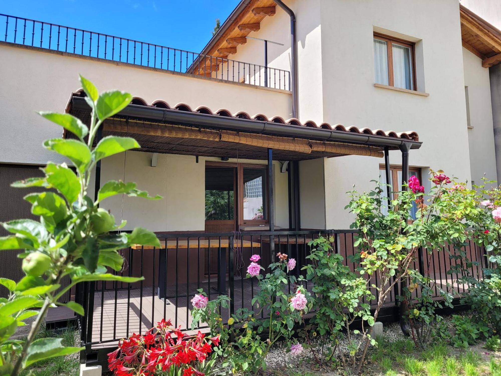 Casa Julio, Bonita Casa Comoda Y Espaciosa, Totalmente Reformada Con Terraza Y Jardin Privado Riezu Extérieur photo